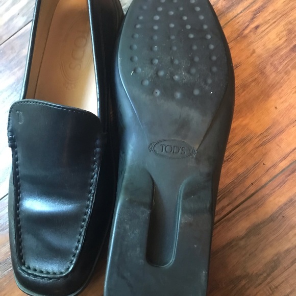 Tod’s Black Loafers - Picture 4 of 7